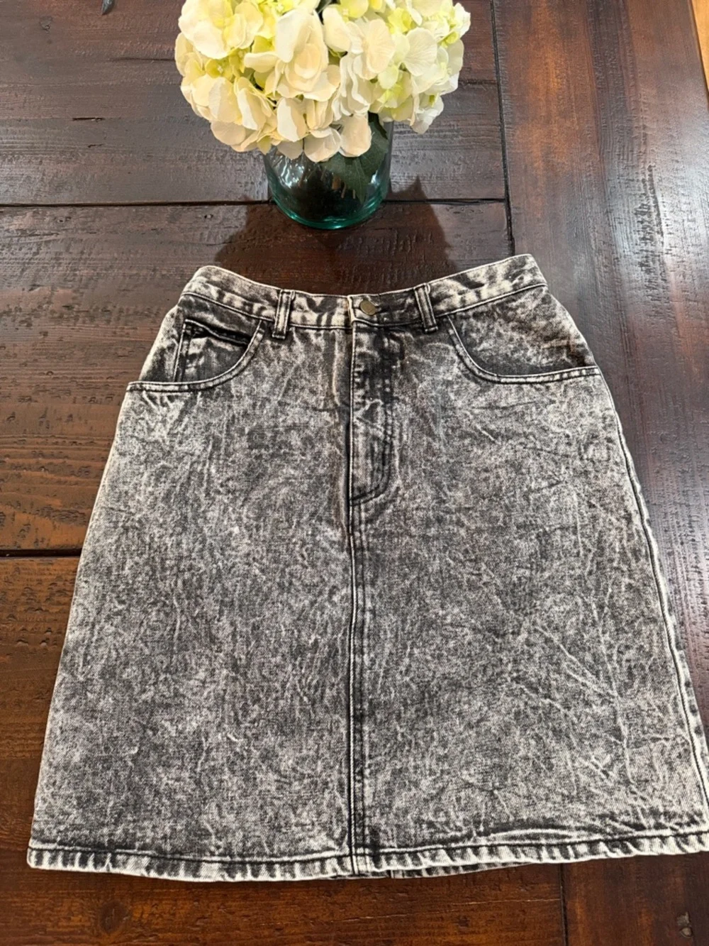 VTG 80s Georges Marciano for GUESS Acid Wash Denim Skirt Red Grid Tag S/M